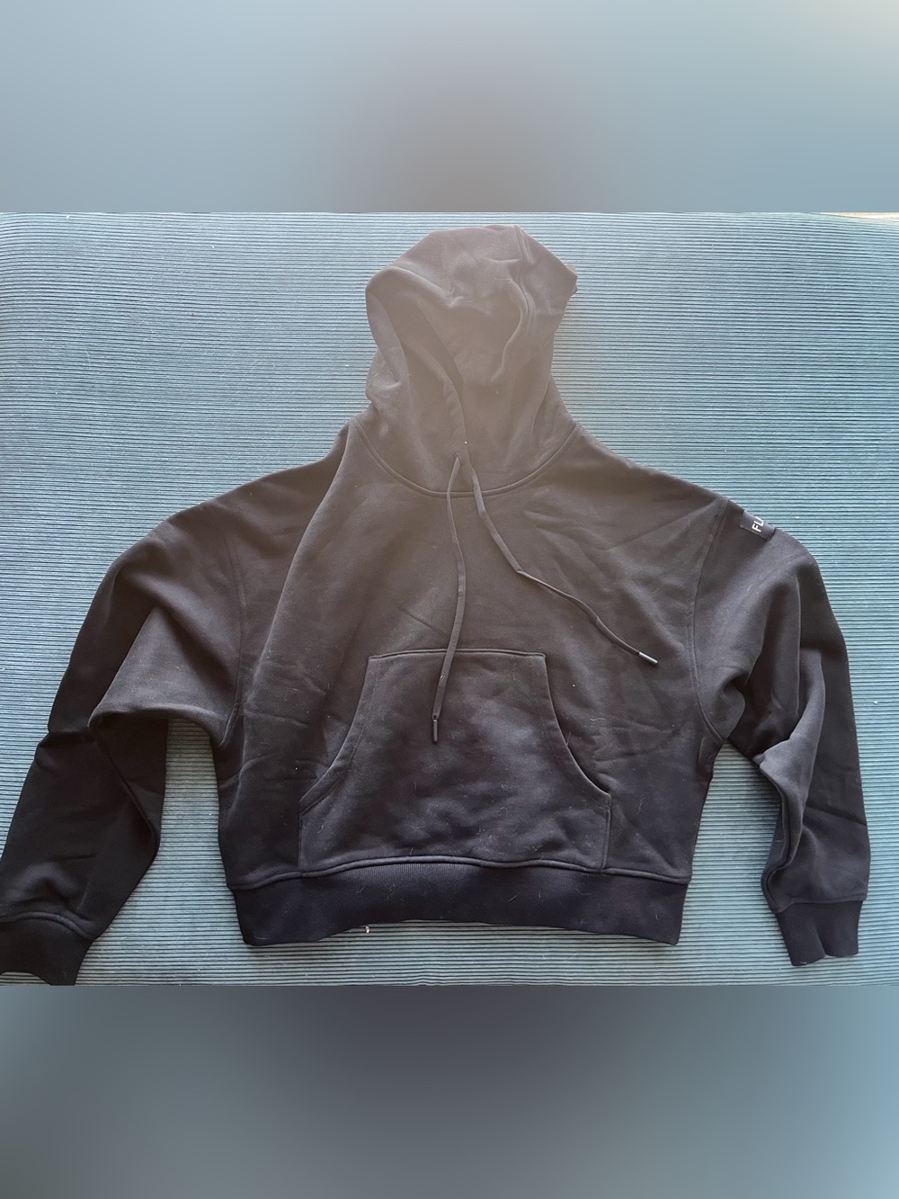 NWOT Fleo Essential Crop Hoodie Sweatshirt Top S Athleisure Casual Black Pocket
